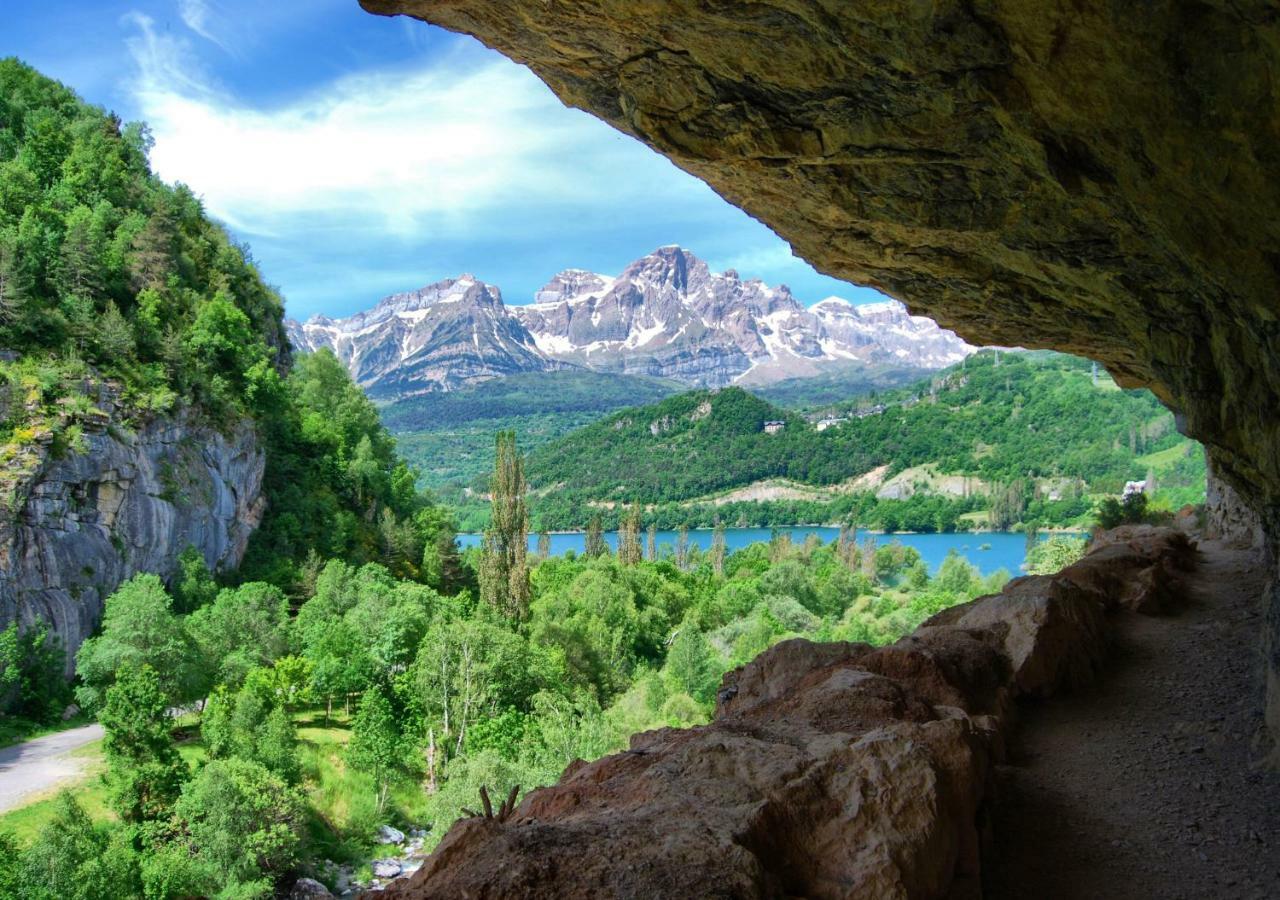 Vistas Espectaculares, Wifi Y Parking Διαμέρισμα El Pueyo de Jaca Εξωτερικό φωτογραφία